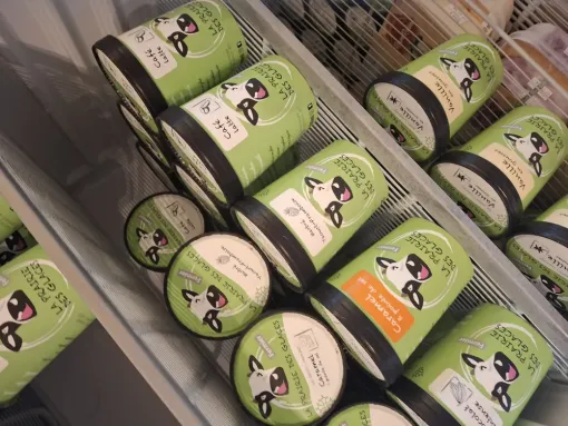 L'arrivée des glaces 🍦🍧😋, Vallesvilles, Ferme Le Clavel